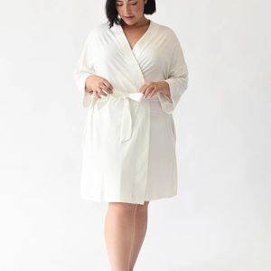 NWT Cozy Earth Women Stretch-Knit Bamboo Kimono Robe VISCOSE Size S Cream $130